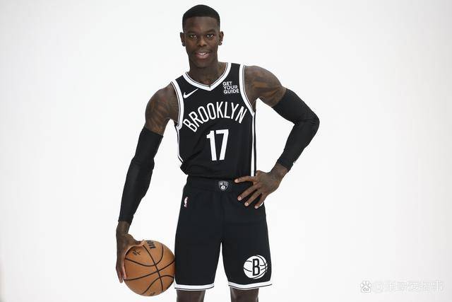 FIBA分享中国男篮精彩瞬间：粉丝们的音乐愿望成真